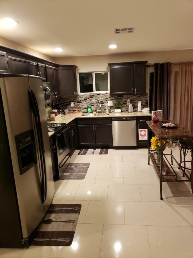 Beautiful 3 Bed/2 Bath Cozy Get Away Home Лас Вегас Екстериор снимка