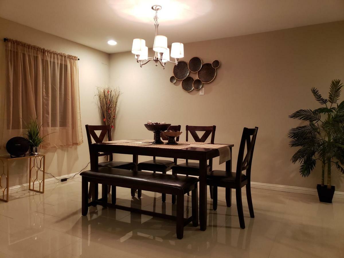 Beautiful 3 Bed/2 Bath Cozy Get Away Home Лас Вегас Екстериор снимка