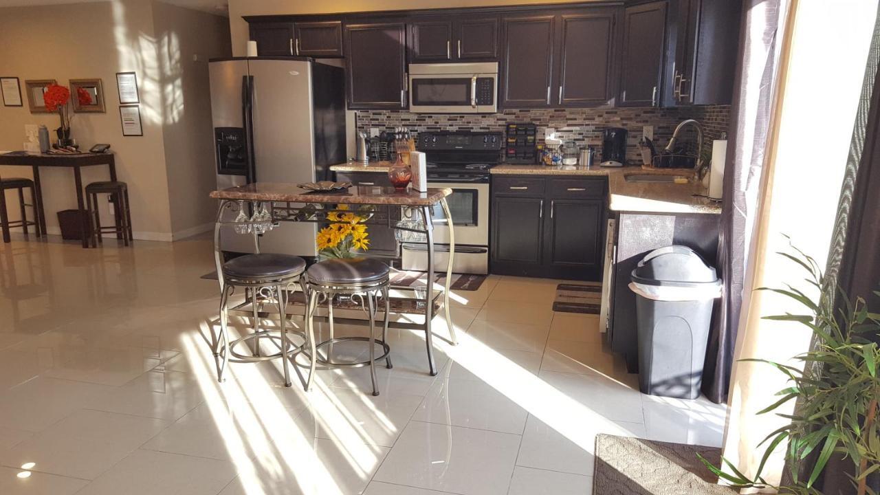Beautiful 3 Bed/2 Bath Cozy Get Away Home Лас Вегас Екстериор снимка
